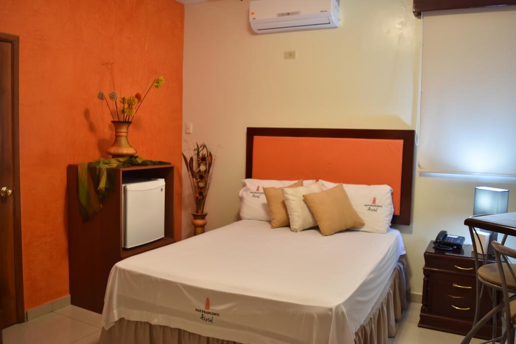 San Francisco Apart Hotel Guayaquil Bagian luar foto