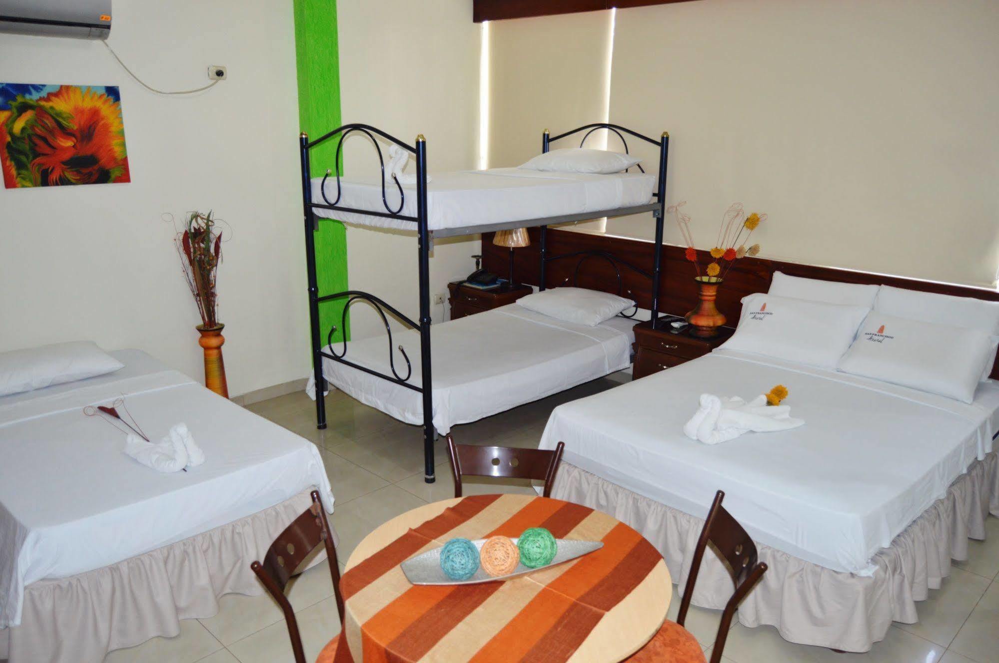 San Francisco Apart Hotel Guayaquil Bagian luar foto