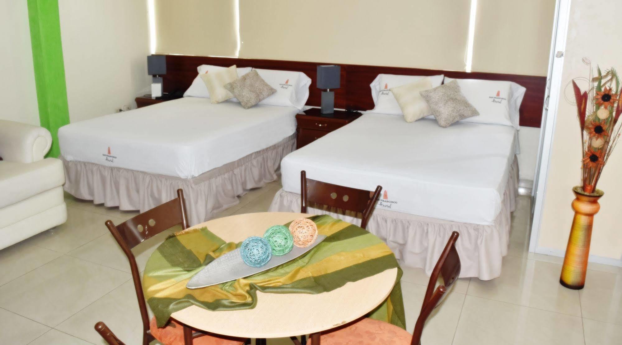 San Francisco Apart Hotel Guayaquil Bagian luar foto